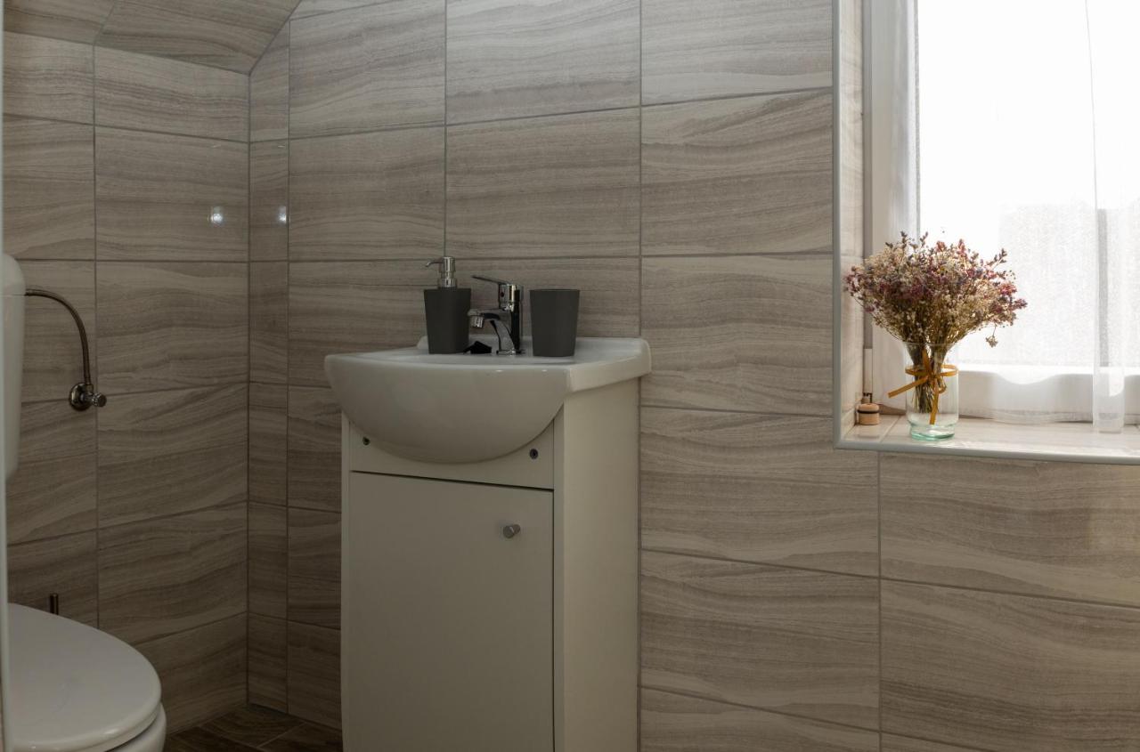Takacs Pince Apartman Hajos Luaran gambar