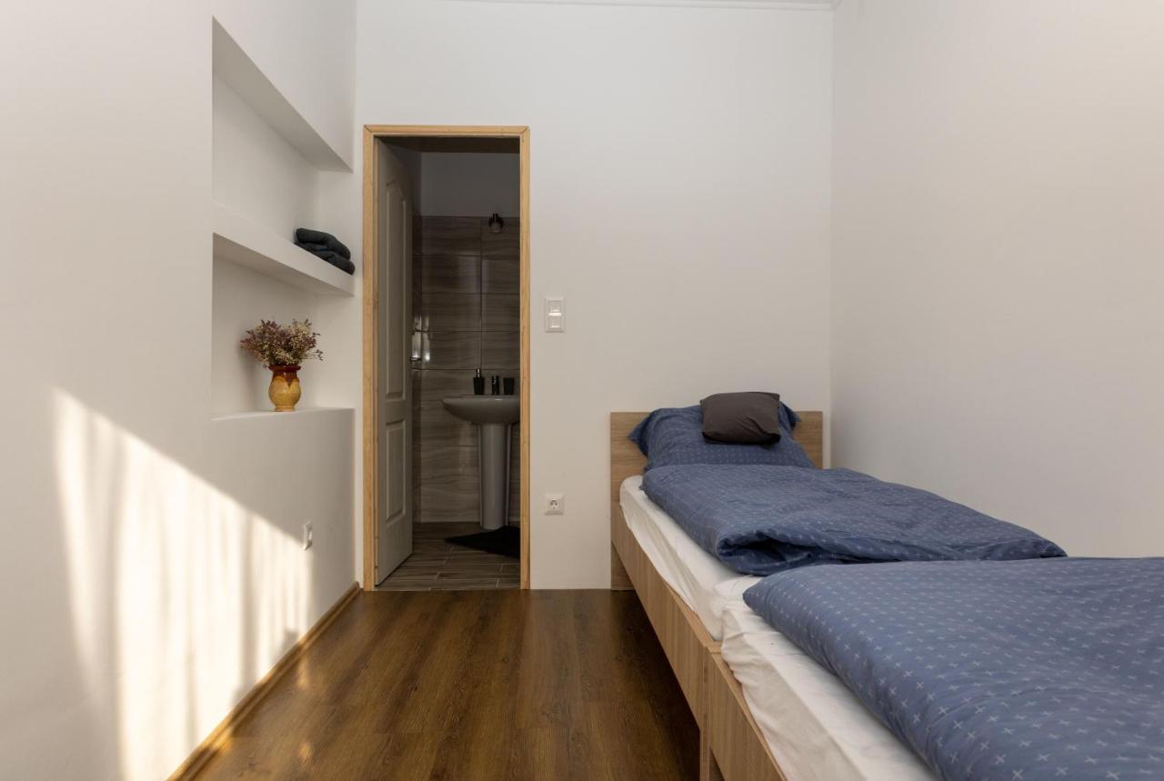 Takacs Pince Apartman Hajos Luaran gambar